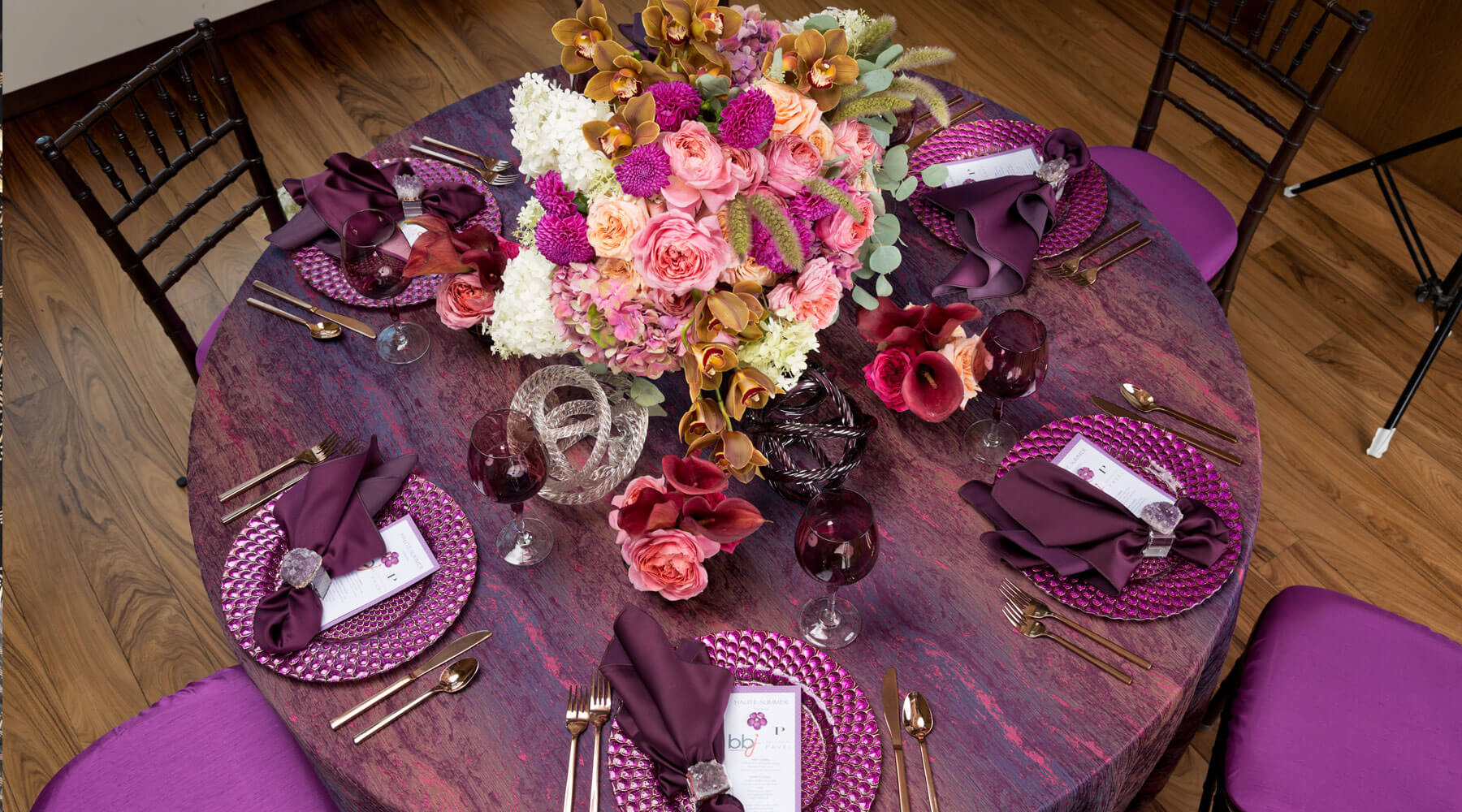 Purple linen and charger rental