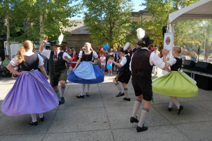 Breckenridge Oktoberfest Dancers