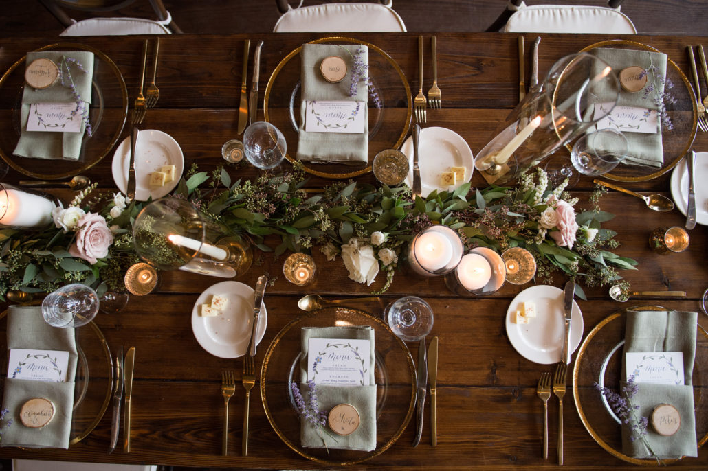 Calluna Events- Devil's Thumb Ranch Farm Table Place Setting with Gold Flatware and Chargers