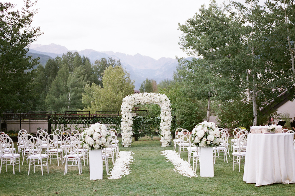 Colorado mountain wedding ceremony